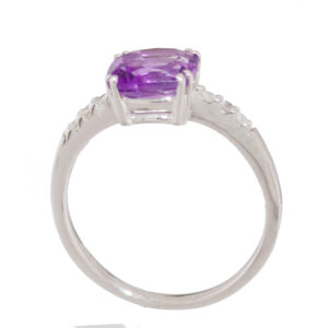 18ct Diamond and Amethyst ring